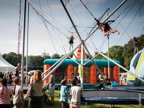 BerlinTempSchbg's tweet photo. Das #Spielfest für Kinder und Familien im Volkspark #Mariendorf. Hier stehen die #Kinderrechte im Mittelpunkt. Am 15. und 16. Juni 2019 von 12:00 bis 18:00 Uhr.
https://t.co/j3gkjDQaXX 

#Jugendamt @KjpTSBerlin #tempelhof #schöneberg @UNICEF @ROCKTREFF https://t.co/sZB1oFlMQl