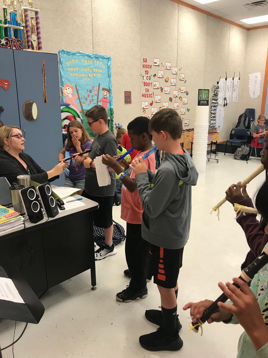 jenkscsis's tweet photo. Early morning jam session. Mrs.Lee is so accommodating and patient! π³π #powerofpositivity #ourWHY #CSI1819 https://t.co/C0c15vHsW9