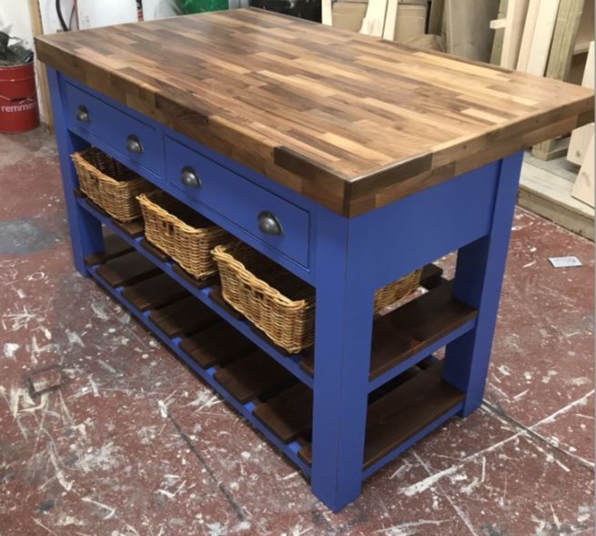 MuddandCo's tweet image. Are we on the cusp of a revival of the butcher-shop tradition? Be ahead of the curve &amp;amp; get yourself a bespoke island butcher's block like this one . history.com/news/butchery-… #butcherblocks #cuttingboards #woodworking #butcherblock #realwoodfurniture #customfurniture #shoplocal