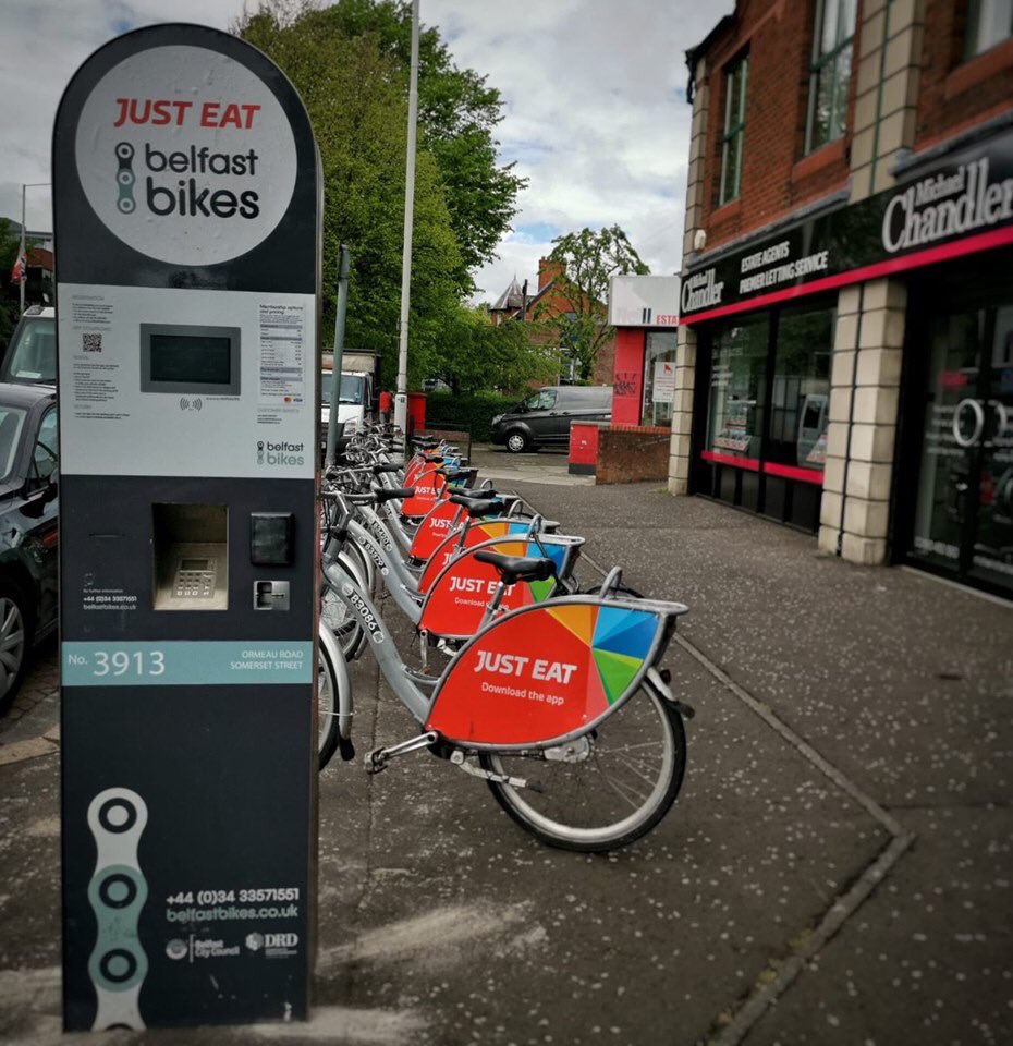 EmmetMcDB's tweet image. Delighted to see @BelfastBikes station open on Ormeau. Just in time for #ROB7 @nigreenways