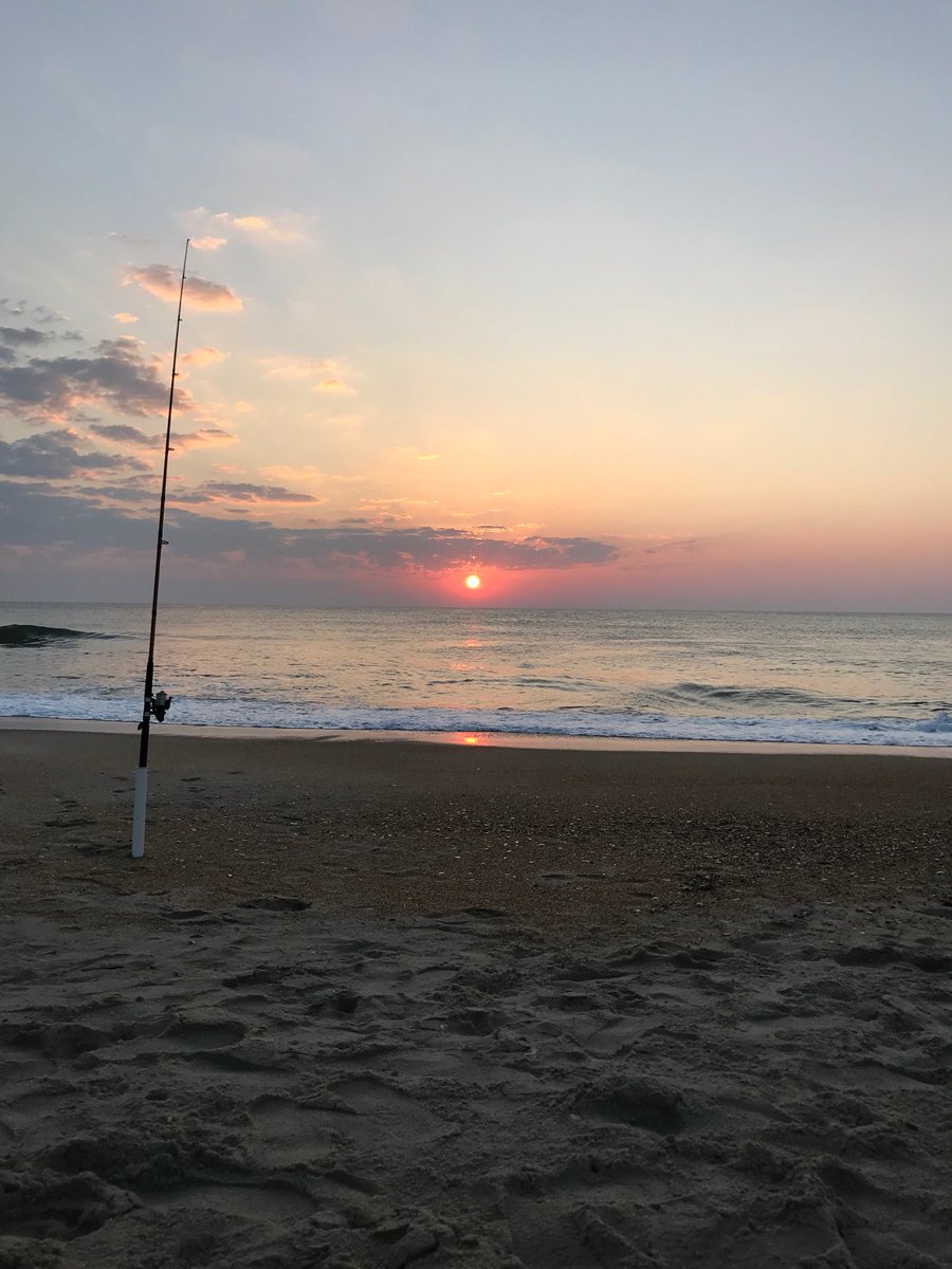 LaurelMtMan's tweet photo. Another beautiful sunrise at The #OBX. Just had a bite and missed it . Looking at this it doesn’t seem to matter . Thank you my Lord for your blessings . #FishfulThinking https://t.co/AHN9xdBFgM