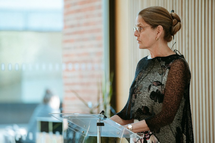 KelloggOx's tweet photo. Watch the film of this year's @OxBioMedical Anne McLaren Lecture, "Can conversation prevent patient harm?" with Professor Marie Lindquist, Director of @UMCGlobalSafety https://t.co/GMn5LaMG0T 
@jonathan_michie @carlheneghan @CebmOxford @OxfordConted @ContEdResearch https://t.co/lM4Bj4GK25