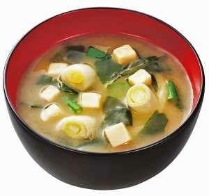 SuzuRestaurant's tweet photo. Get a free miso with sushi takeaway! Miso soup is made from soya beans and adding tofu and seaweed so you are getting a good protein from one miso soup! Drink one a day! #miso #soup #free #takeaway #protein #Japanese #healthy #goodness #tofu #vegetarian https://t.co/GVYj6g2EDP