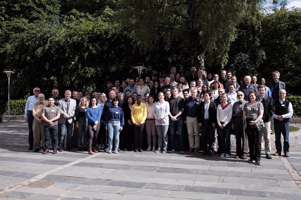 Fysikk_UniOslo's tweet photo. Look at all these wonderful nuclear physicists 🤗☢️ They spend the whole week in Oslo, at the biannual workshop on nuclear level density and gamma ray strength: https://t.co/eQaA3dkDuJ #nuclear #physics #unioslo https://t.co/udCTNykfO5