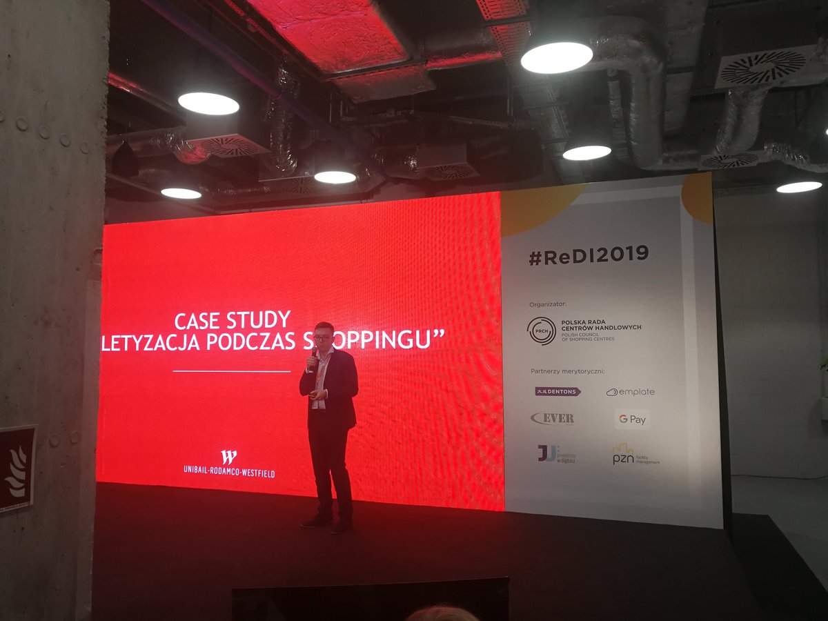 radknap's tweet photo. Lojalizacja klientów - case study @urw_group i @GooglePay na #ReDI2019 właśnie teraz #ReDInow https://t.co/eCGtV10JCg