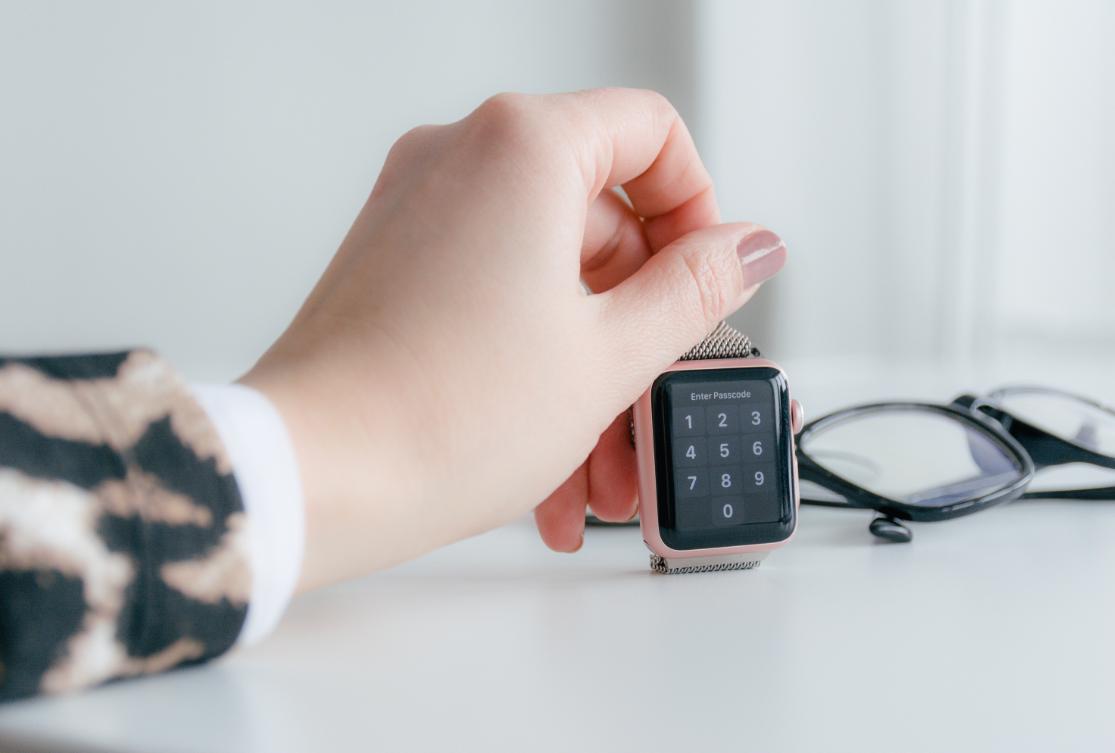Catapult_UK's tweet photo. #FemTech describes apps and gadgets designed to enhance women's wellbeing. 🤳
The #FemTech2019 event today brings together founders, researchers and technologists to discuss #wearables and healthtech.
Here's @innovateuk with more on #wearabletech:
https://t.co/rIBDcogjev https://t.co/pnGumiFpZs