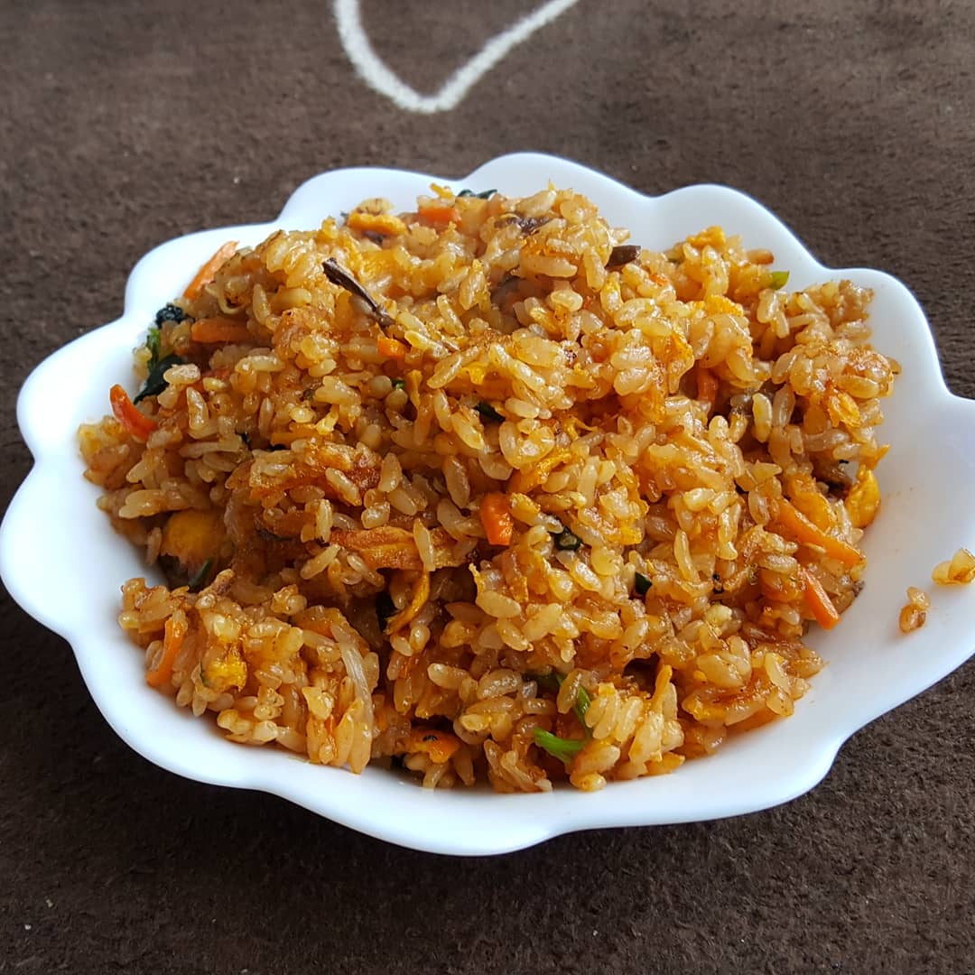 あらけん 冷凍食品 あけぼの の 直火炒めビビンバチャーハン 私の中では 味の素の本格炒めチャーハン と並んで 冷食 チャーハンの2強です ビビンバチャーハンは味も濃い目で好きです ビビンバチャーハン 冷凍食品 あけぼの T Co