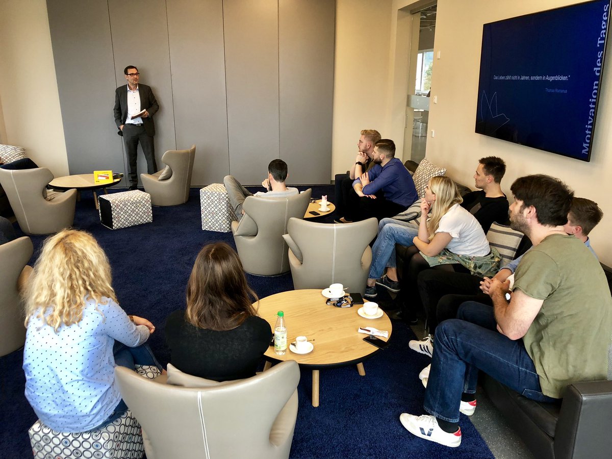 VCG_GSchunk's tweet image. Heute #LearningLunch mit Bernd Meidel zum Awardgewinn „Fachmedium des Jahres“ für #nextindustry @industry_next @fachpresse_de