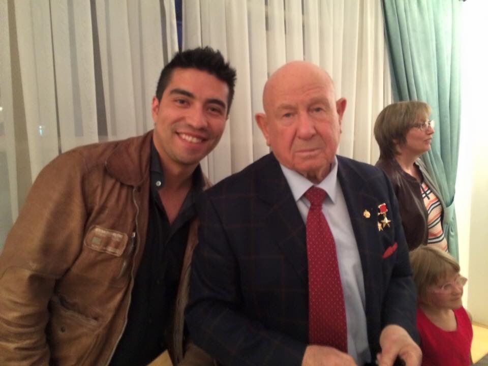 Here I am with unimpressed Alexey Leonov who came to Brussels some time ago. Happy birthday!!! 