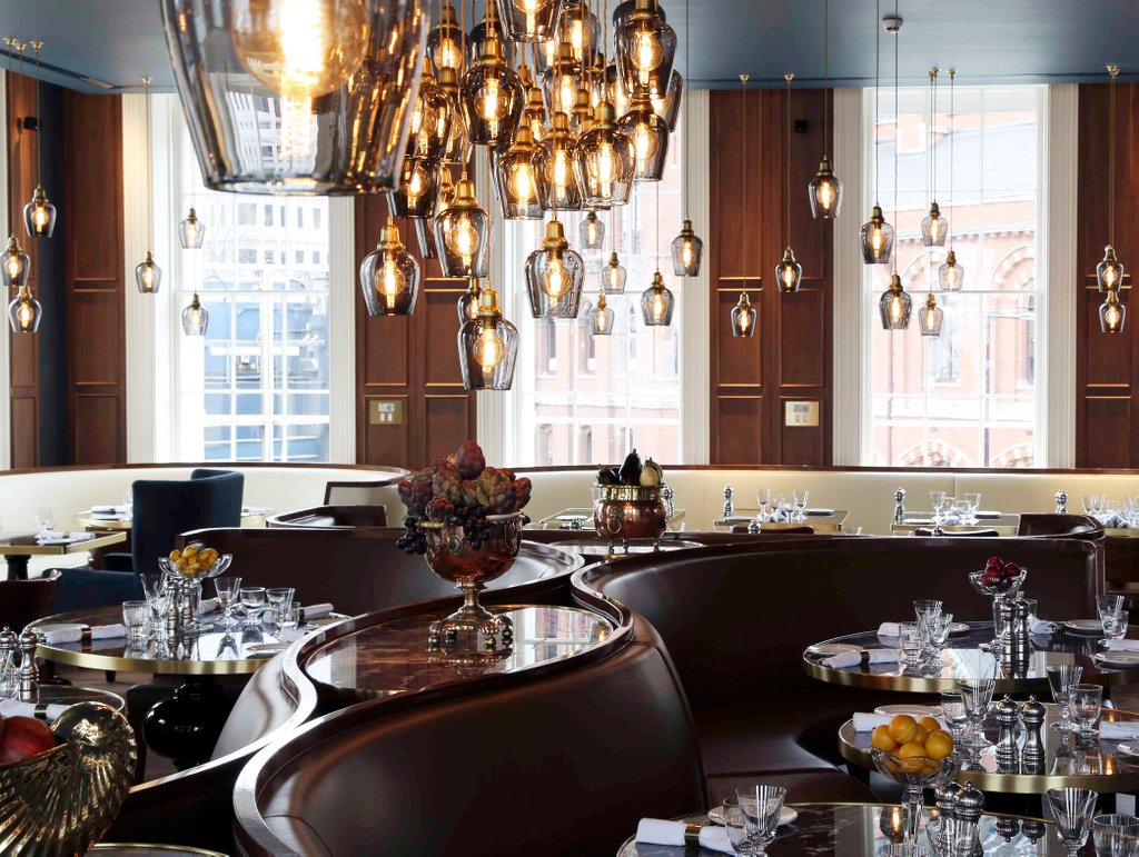 There’s beauty in every corner of our dining
room ✨