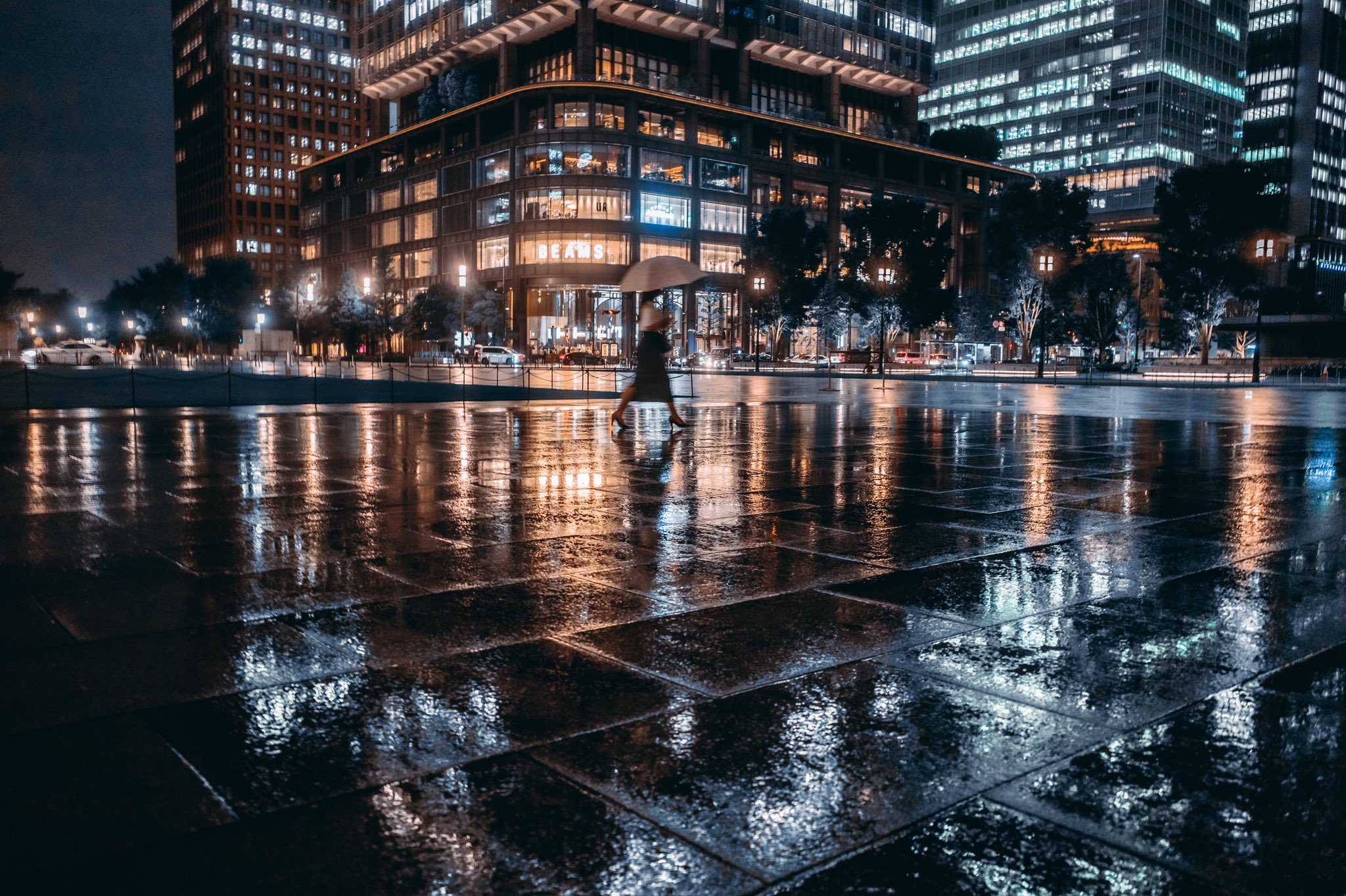 あまと Amatou Eth 雨 丸の内夜景 最高 T Co I2ht64mglx Twitter