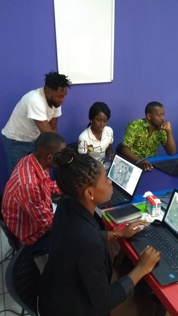 nicolas_chavent's tweet photo. =#OSM #opendata #Logicielslibres #Afrique=
#ActionOSMBrazzaville2019
Cartographie du peuplement sur #imagesatellite via @josmeditor sur un projet @osmguinee via outil coordination https://t.co/iG4ZHAV8Bl
#map4cg #map4gn #map4africa #LesLibresGeographes #kibaro #congo #brazza https://t.co/HltXCrFCud