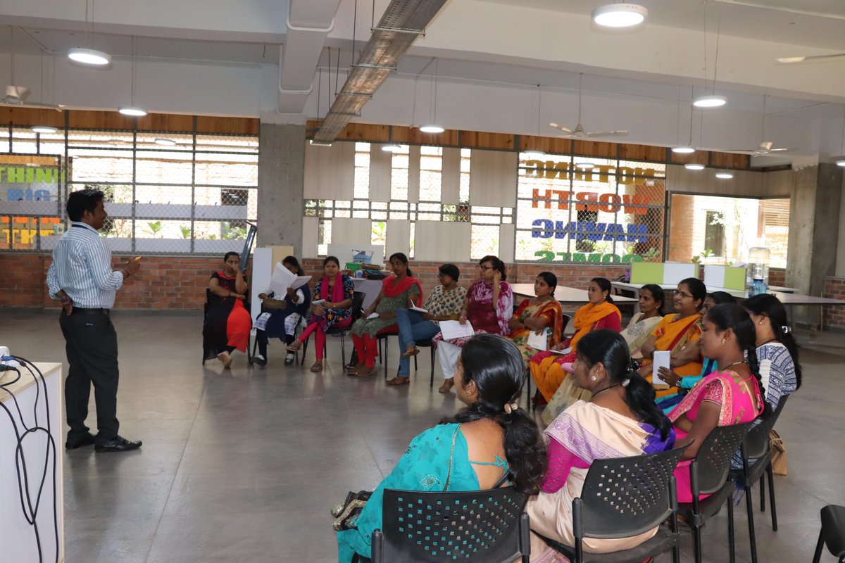 DFmicroentp's tweet photo. When there is a strong focus on your goal,
nothing can stop you...
Biz sakhis training organized by #Navodyami at #Hubballi.
#Day1 #Bizsakhis #disha_skills
@IKEAFoundation @UNDP_India @DeshpandeFdtn https://t.co/7OHMZ9s3LG