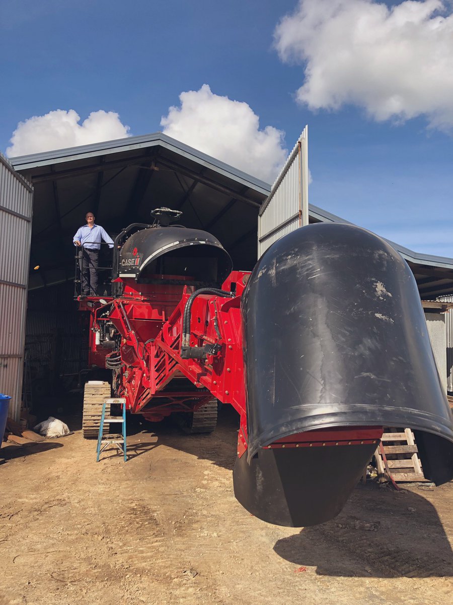 Visiting one of our valued clients and two of their NEW Case 8810 harvesters- <a href="/1rossbarker/">Ross Barker</a> was busy reading the 300 page manual while Jason had a go in the drivers seat! Buckle up! We love our clients!<a href="/CANEGROWERS/">CANEGROWERS</a> <a href="/ANZ_AU/">ANZ Australia</a> <a href="/JSchrale/">Jeff Schrale</a> @CANEGROWERS