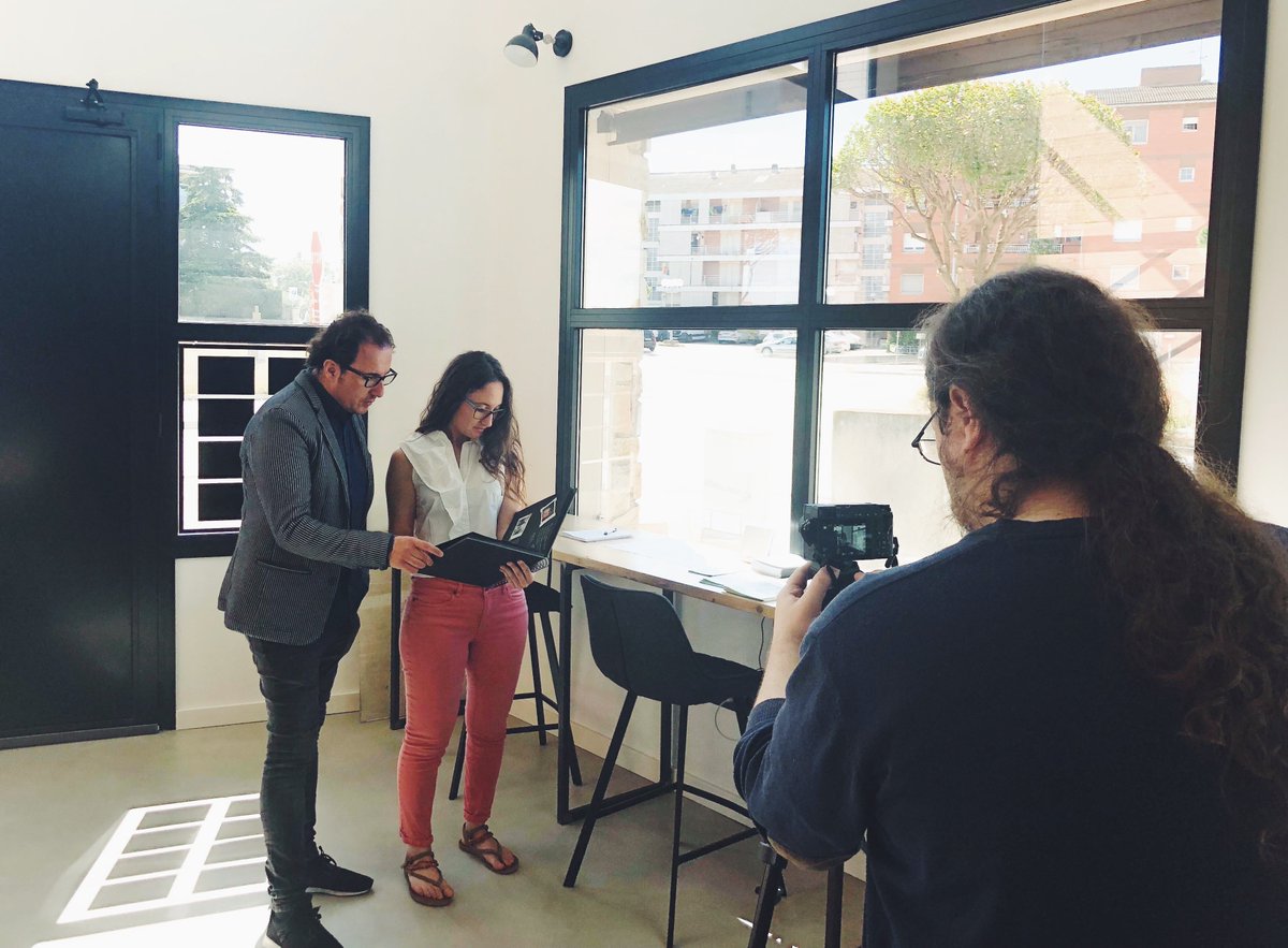 localcoworking's tweet image. Aquest matí hem compartit experiències amb el @Escamilla_David, del programa de ràdio  @Club21_radio4, sobre el fascinant món #coworking en entorns rurals 👩‍💻🌾
@leadercatcent @desruralcat @cowocatrural #treballemacompanyats