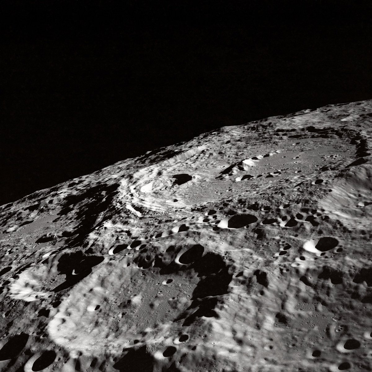 Calling all UCL Staff and Students! 

50 years after humans set foot on the Moon, there is a growing set of activities and interests in exploring what it will take and be like to explore worlds beyond our own?

Join us on 5th June - ucl.ac.uk/bartlett/real-…
<a href="/UCLSpaceDomain/">UCL Space Domain</a>