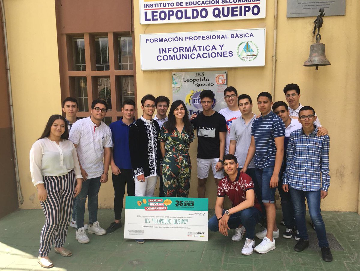 ieslqueipo's tweet photo. FPB de informática y comunicaciones del @ieslqueipo ganadores del 35 concurso ONCE "Por mi y por todos mis compañeros. ¡Por un recreo inclusivo!" #orgulloserdelQueipo ¡Felicidades! 

https://t.co/LntcWQ9rIX https://t.co/9toPqpf6PE