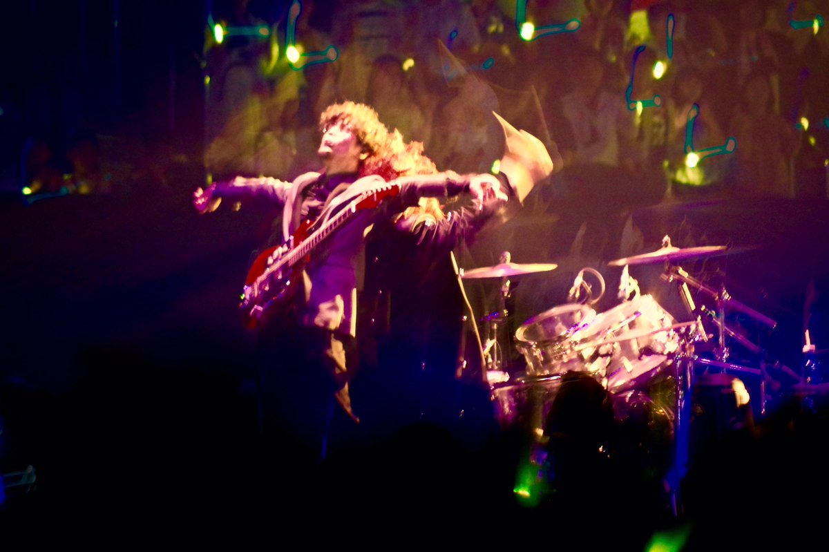 becchi0320's tweet photo. セカオワライブ良かった☆
しばらくは余韻浸る🎵
 #sekainooowari #TheColors神戸 https://t.co/2CqvUiKezq