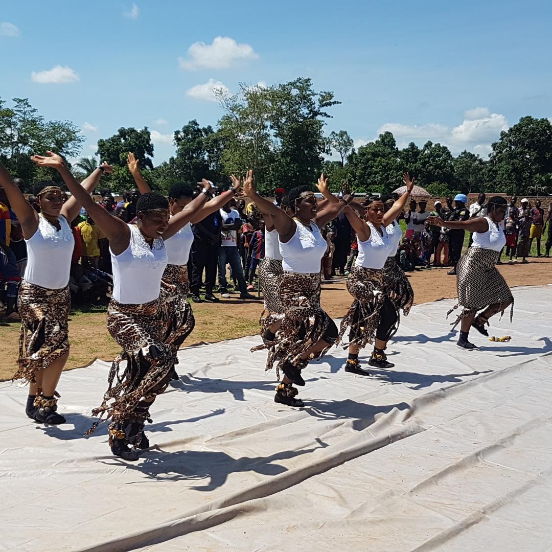 benousmane's tweet photo. Beautiful dance by Rwanda FPU @ Kaga-Bandoro during Peacekeepers Day celebration by @UN_CAR 
Congratulations to MINUSCA Kaga-Bandoro team! https://t.co/Ba3KnwYJLA