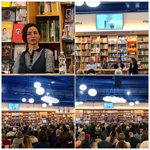 Bagno di folla per <a href="/andreadelogu/">Andrea Delogu</a> alla presentazione di "Dove finiscono le parole" <a href="/RaiLibri/">RAI LIBRI</a> storia semiseria di una dislessica con <a href="/VicariStefano/">stefano vicari</a> @kamillafilippi