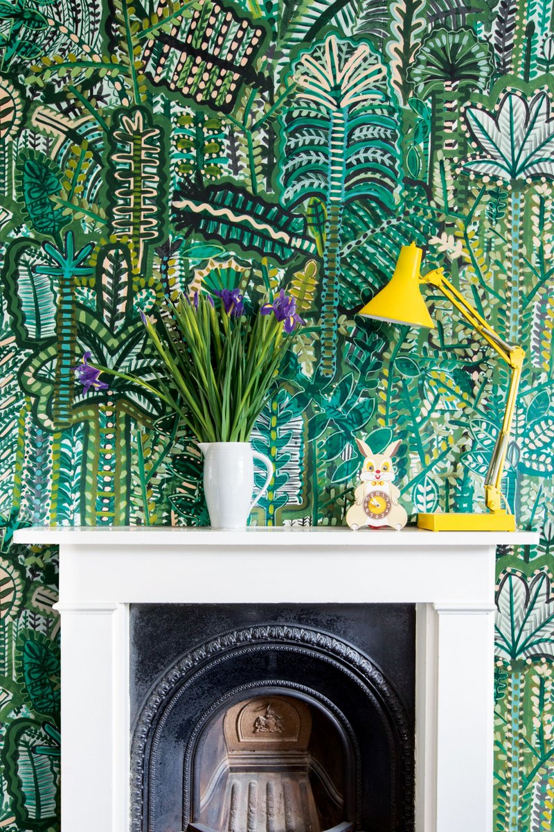 RealHomes's tweet photo. Is this botanical wallpaper too much? Image credit: Lucy Tiffney https://t.co/s4HTQGAm0C