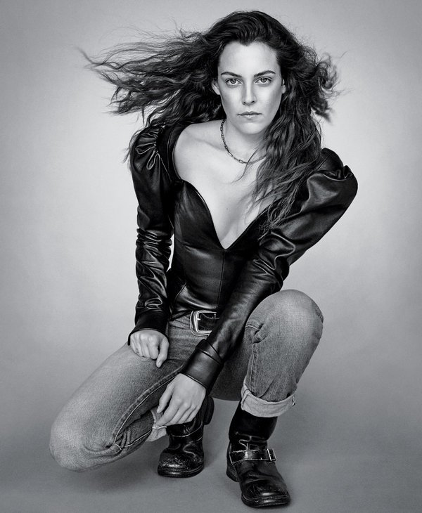 Happy birthday Riley Keough! 