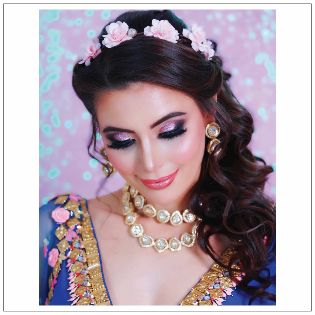 Grab a thousand eyeballs like a diva with <a href="/toraandesign/">Toraan</a>
For order enquiries, email: info@toraan.com or through Whatsapp... #ToraanDesign #Toraan #IndianJewellery #BridalJewellery #traditionaljewellery #exquisite #bride #indianbride #kundan #polki #asianbride #LuxuryJewellery