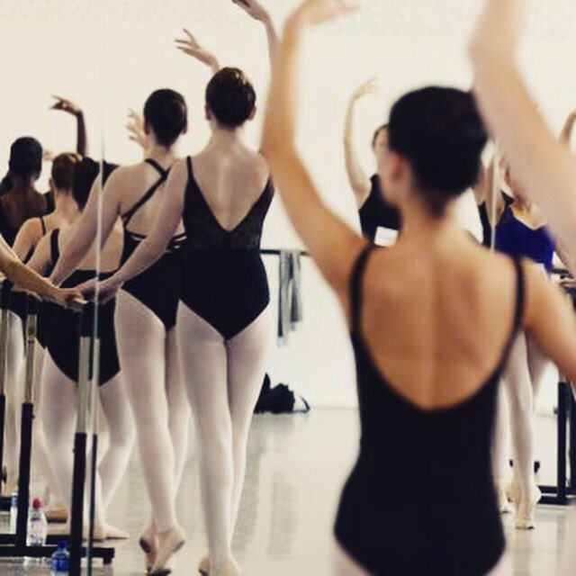 MaggieDaleyPark's tweet photo. Celebrate the year of Chicago Theater come and see the Student Joffrey Ballet perform today @maggie.daley.park 10am #yearofthetheaterchicago #balletchicago #joffreyballetschool https://t.co/PPCptOeekl