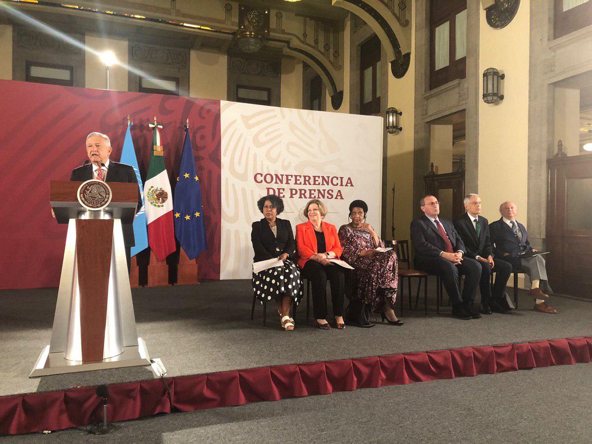 CONAVIM_MX's tweet photo. Presentamos la iniciativa #SpotlightMX,
la cual trabajaremos en alianza con la Unión Europea y ONU Mujeres México para prevenir y eliminar el feminicidio en México. 
#ConferenciaPresidente https://t.co/bpDwJnbVq6