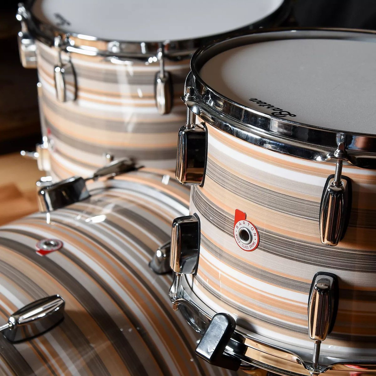chicago_drum's tweet photo. Another big, bad & beautiful @bartondrumco Beech 12/14/20 in Saturno wrap just arrived! Great drums at a great price! https://t.co/lKEtojHAdE #barton #bartondrums #drumshop #drummer #drummers #drum #drumsdaily #drumsquad #drumfam #drums #drumtalk #geartalk #instadrums https://t.co/nOb22773KI