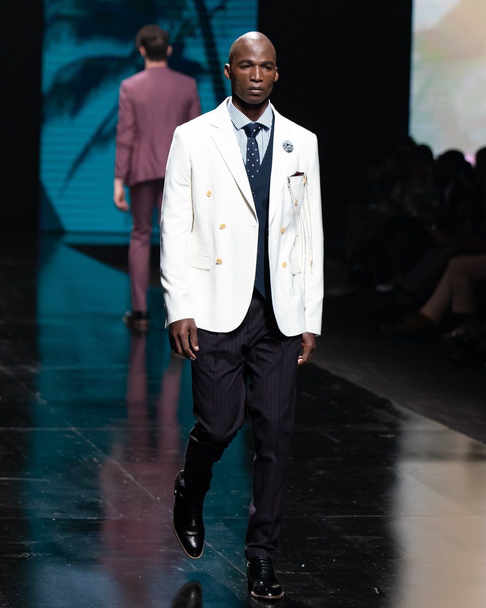 Dbnfashion_fair's tweet photo. Are you looking to add a bit of originality to your style for a smart occasion? We have the perfect answer: @Markham_1873 suits...... Be Inspired by our runway #DFF2018  #designer #fashion #trendsetter #suit 👌❣️ Photo cred:Thobelani Mdletshe https://t.co/cB0HuQBzGi