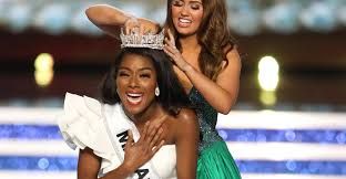 EstarGuapas's tweet photo. La belleza en 2019 es de RAZA NEGRA 

https://t.co/MUf9yN6eDy https://t.co/Y1dt2pRta0