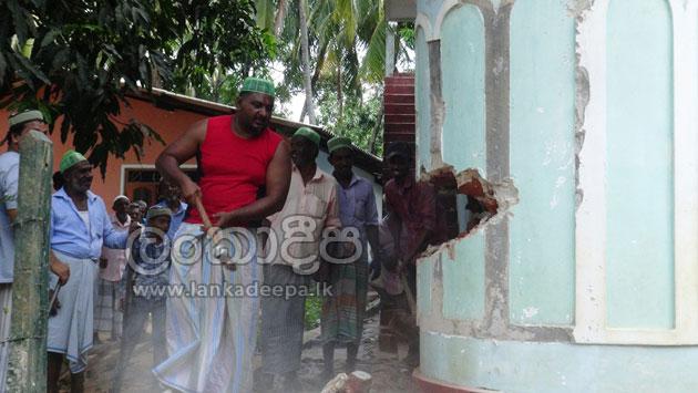 D7vCim0UYAASb7D?format=jpg&name=small