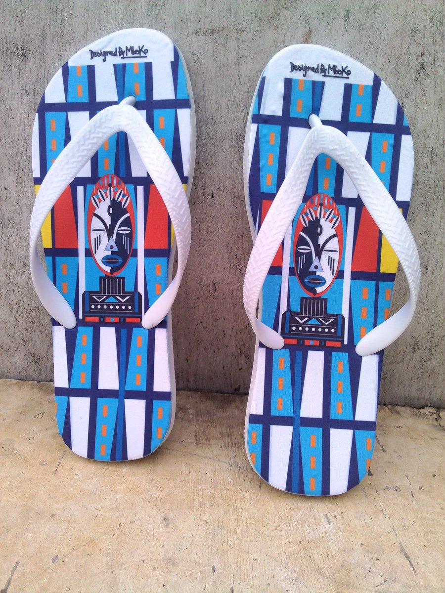 lagriffemboko's tweet photo. TONG designed by Mboko
Collection "Belle allure" édition limitée sur commande whatsapp 672154658
25000 FCFA la paire
Pointure unique 44/45 https://t.co/BpSBaJwoZe