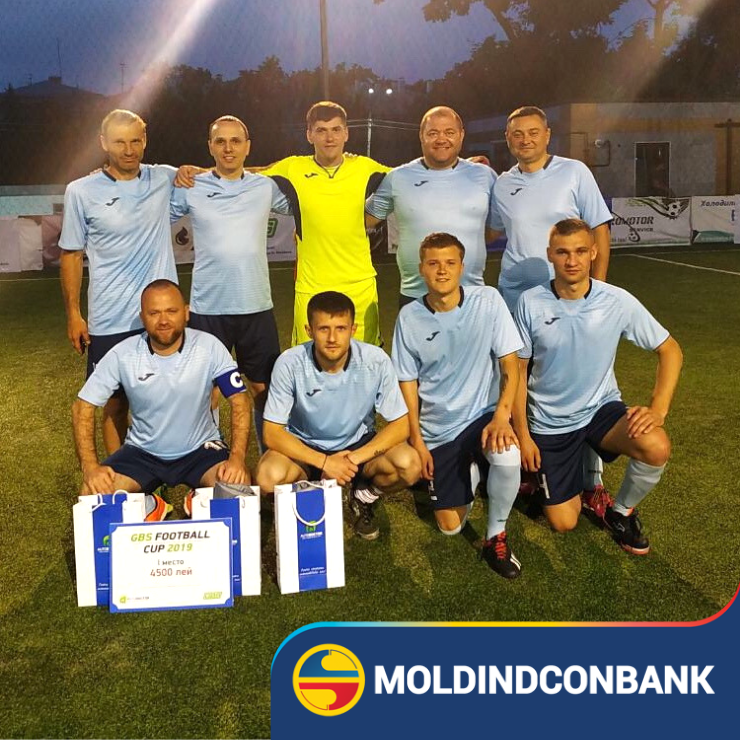 moldindconbank's tweet photo. 🏆 #Felicitări echipei de fotbal #Moldindconbank pentru titlul de campioană obținut la turneul GBS Football Cup 5Х5⚽️  
 Colegii noștri au dat dovadă de motivație, spirit de echipă și pasiune – fiind plasați pe locul I🥇 printre cele 36 de echipe participante. https://t.co/N95B87rwuO