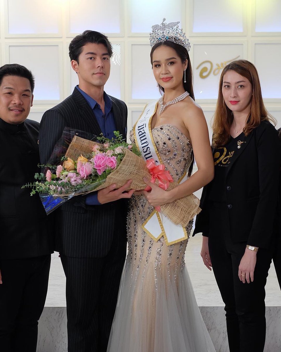 9naphatfanclub_'s tweet photo. @naphat_nine 🙌🏼♥️
Make up by @biazbeauty
Hair by @roiyim_chubpy
#missgrandphuket2019 #missgrandthailand2019 #phuketpearl #amorn
______
Thank you Credit from: @tharina_botes
#naphat_nine
#pimpaka
#9naphatfanclub
#นายณภัทร
#team9naphat https://t.co/bGzs4c6A5f