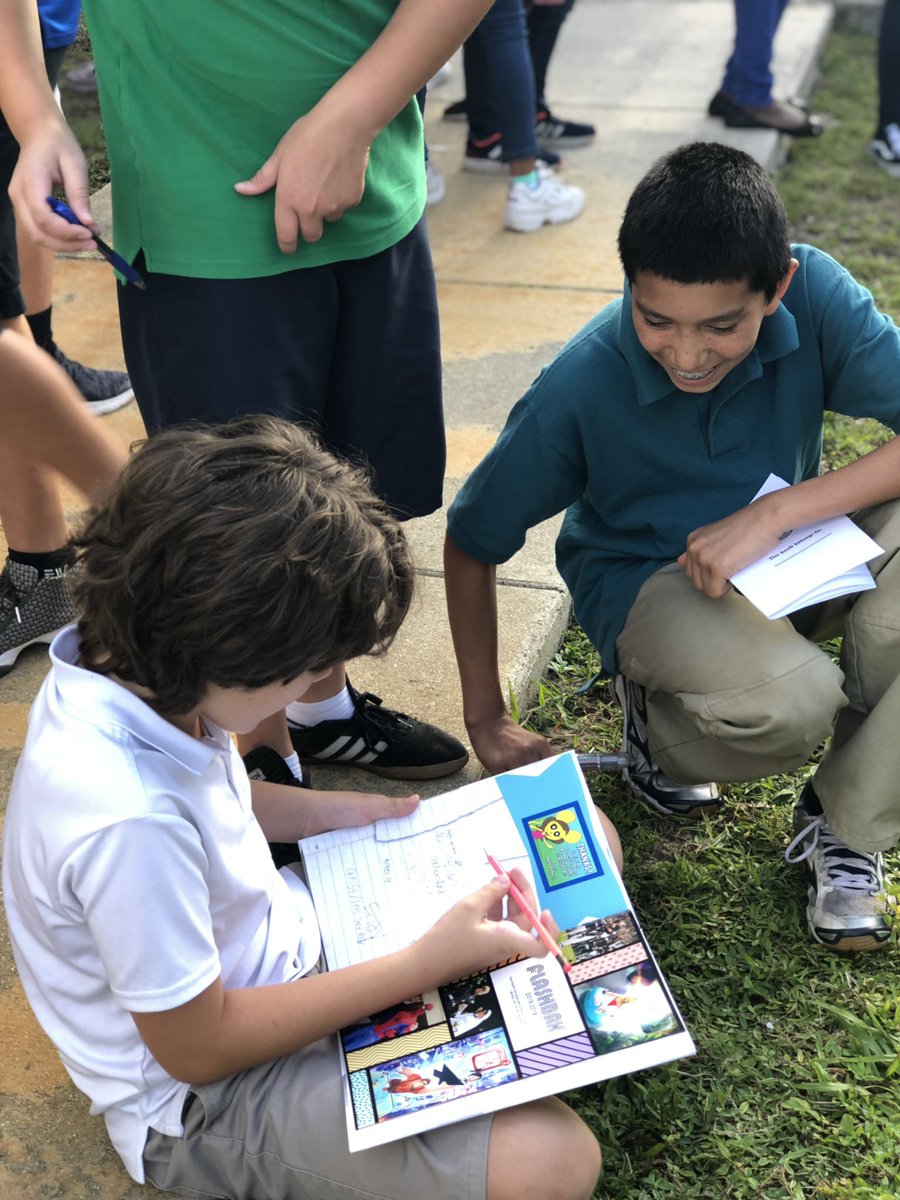EstupinanSam's tweet photo. 5th grade yearbook signing @SouthOliveTiger @LutterJocelyn @ilona_nixon @MichelleReadWPB https://t.co/1jLJKE5t4Z