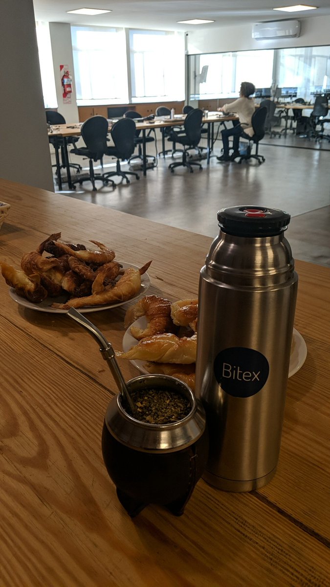 mbeaudroit's tweet photo. @bitexla no para! #Bitcoin4Business https://t.co/h8vFaPVBRe