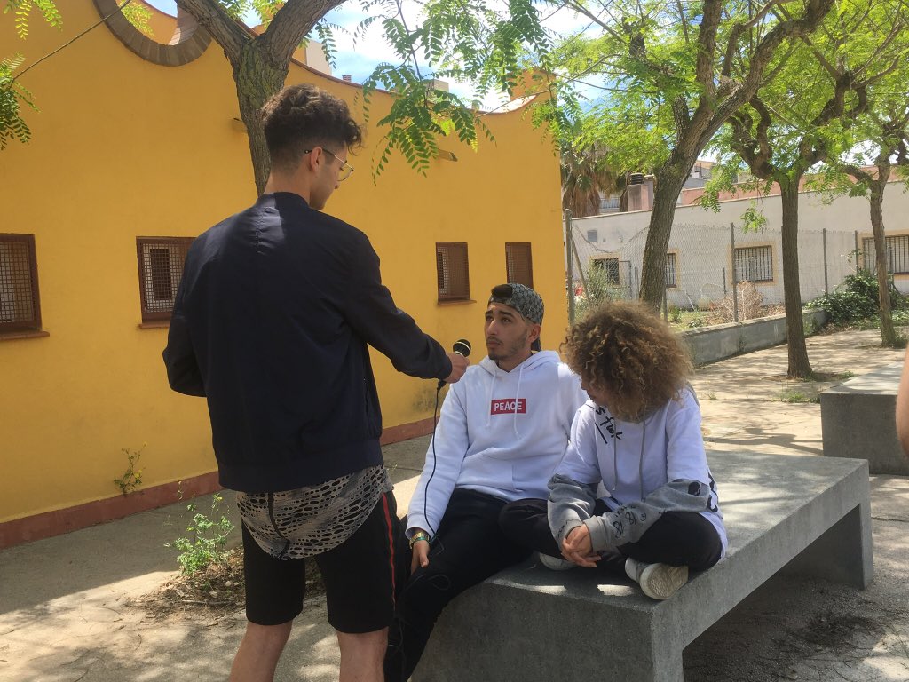 Nadia i Sohaib, comencen les pràctiques de perruqueria. Ens expliquen les competències que han après i que els hi agradaria desenvolupar durant la seva estada a les empreses. #startnovesoportunitats #feina #oportunidades #socialmedia #PeluqueriaEl&amp;Sa #PeluqueriaMercè #formacion