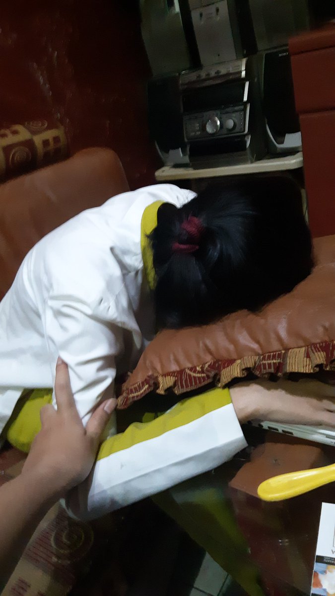 eggatom's tweet photo. Buat temen temen tolong bantu retweet atau mingkin pernah ada yg kena tipu juga dan tau pelakunya mungkin bisa beritau saya..dan satu lagi adik saya masih nangis kasian uang thr sama gaji nya udh abis kasian banget mana mau lebaran https://t.co/UYwMgOIS9U