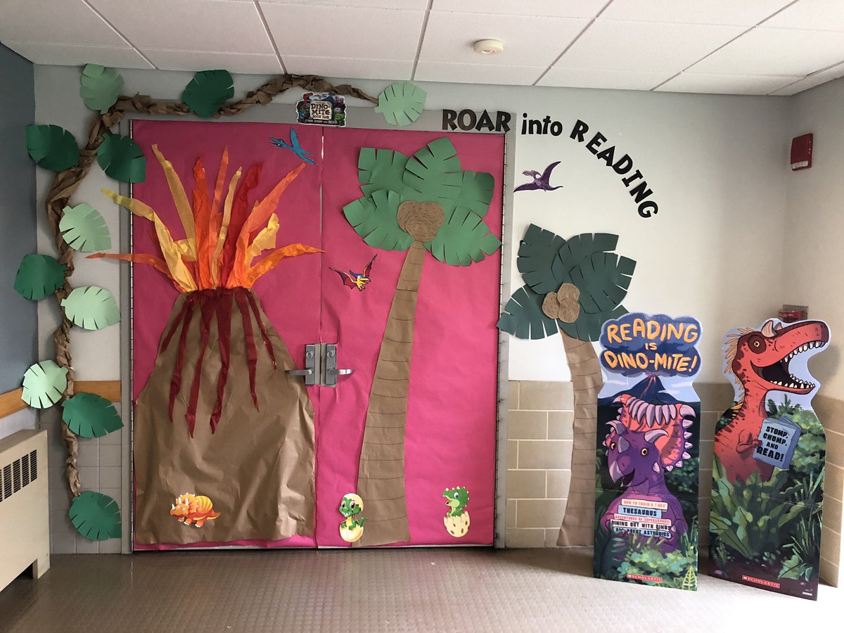 BatchLibrary's tweet image. Batchelder School Book Fair is next week. June 3rd-June 7th. Buy a book, get a book free!