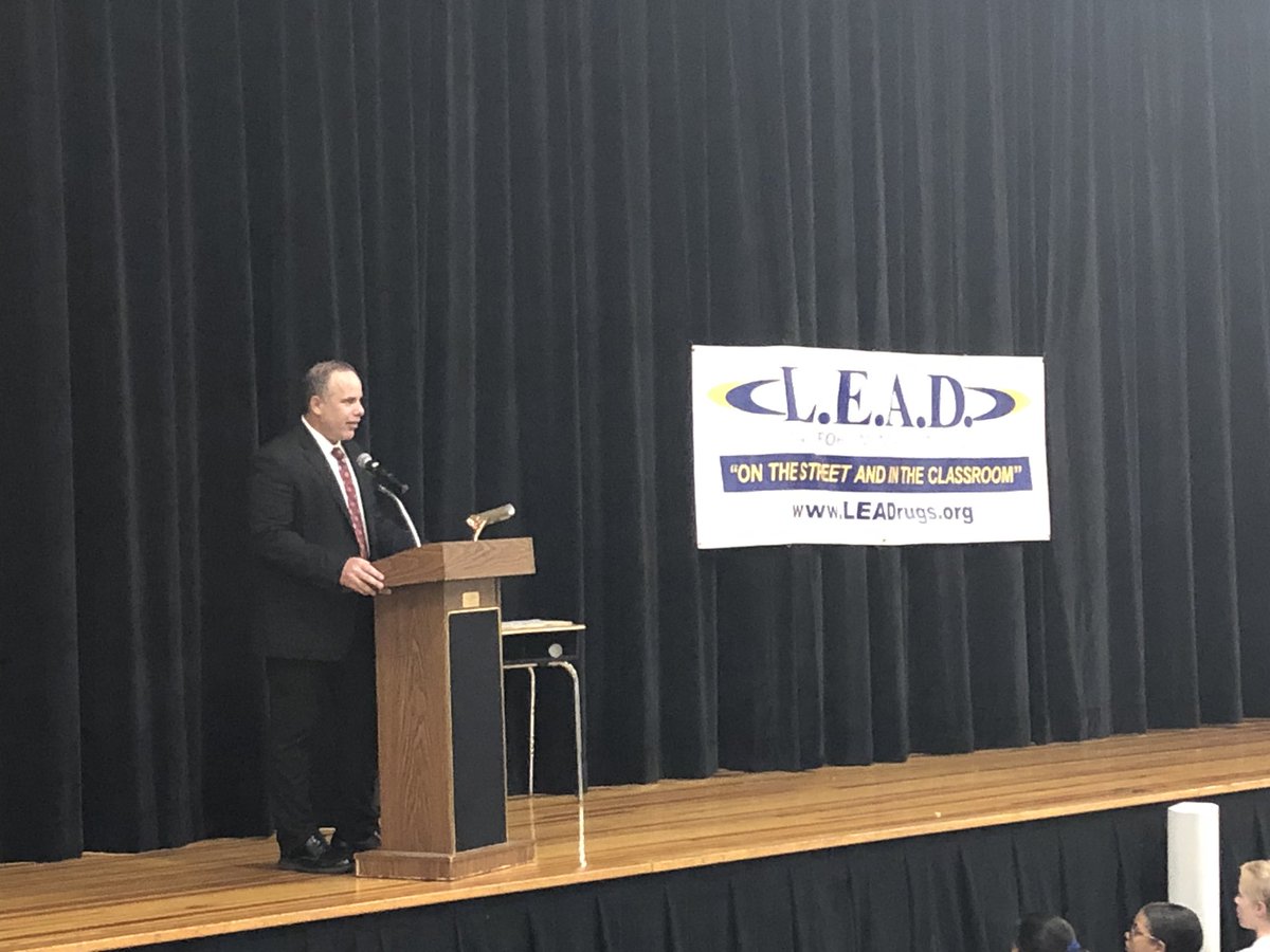 clionbailey's tweet image. Congratulations to the @WeAreMPSD #BoroughSchool students as they graduate from #LEADprogram today and move forward in life making #goodchoices. Thank you @MorrisPlainsPD, Mayor Karr, and council members for joining us today! #MPSDK8