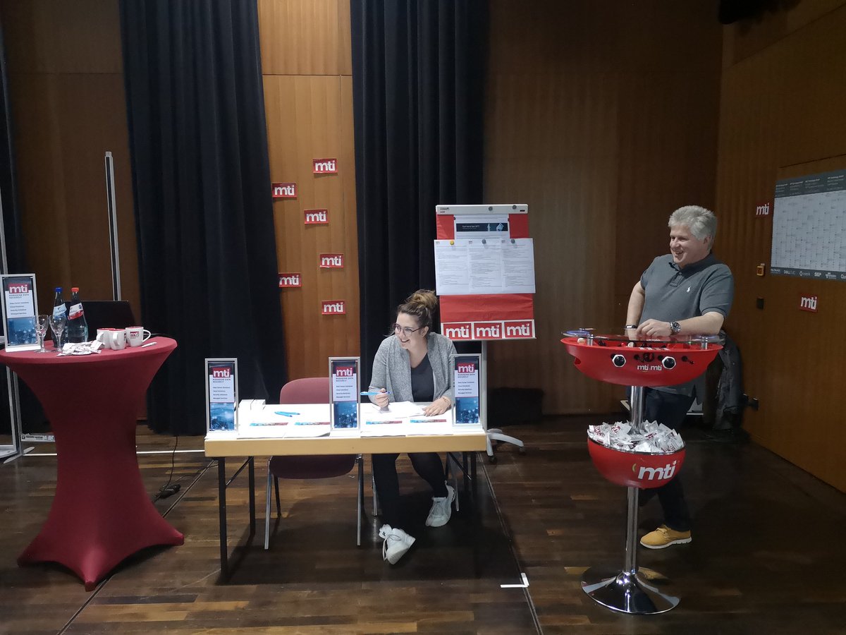 MTITechnologyDE's tweet photo. So langsam neigt sich ein #informativer und #ereignisreicher Tag zu Ende.
Es wurden viele #interessante Gespräche geführt und neue #Kontakte geknüpft. @MTITechnologyDE @mkuehnl69 #Karriere #Messe #DataCenter #cloud #solution #Security #managedservices https://t.co/YPf71EmF8o