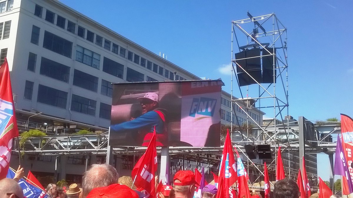 robert_limbach's tweet image. 🍅🍅🍅🍅
En natuurlijk is #SPLandgraaf ook aanwezig op de actiebijeenkomst in Eindhoven van #FNV, #CNV #unionpower  #samensterk  #goedpensioen💪🏻🍅