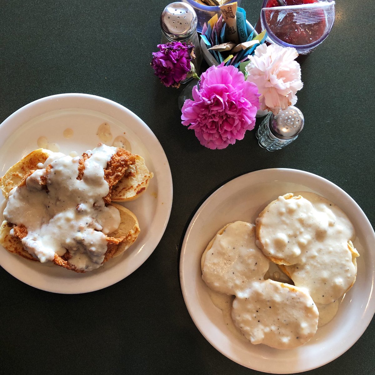 Café Eclectic tweet media