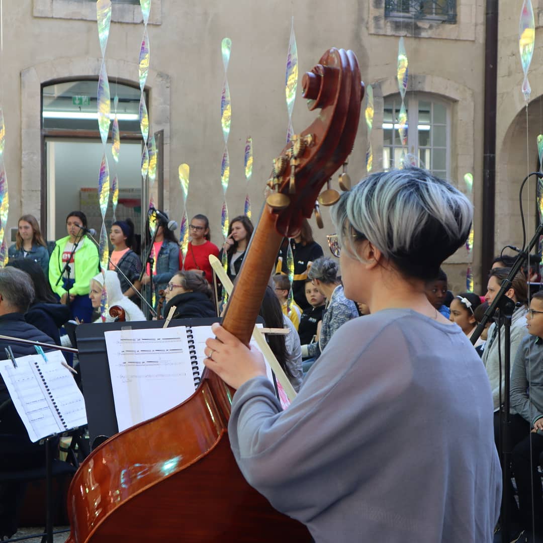 Translations aujourd'hui à 18h30 à la <a href="/CollecLambert/">Collection Lambert</a>
Entrée libre. 
Une création de Pascale Jakubowski avec 45 élèves.  
Direction Christophe Mangou
#orchestre #avignon