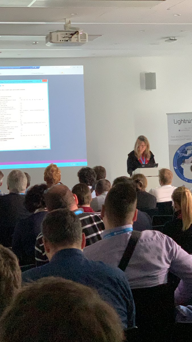 yp_code's tweet image. Learning about #PowerBIReportServer with the expert @thesqlgrrrl , not my area of expertise, but definitely something to learn about !