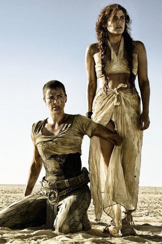 Happy Birthday Riley Keough! 