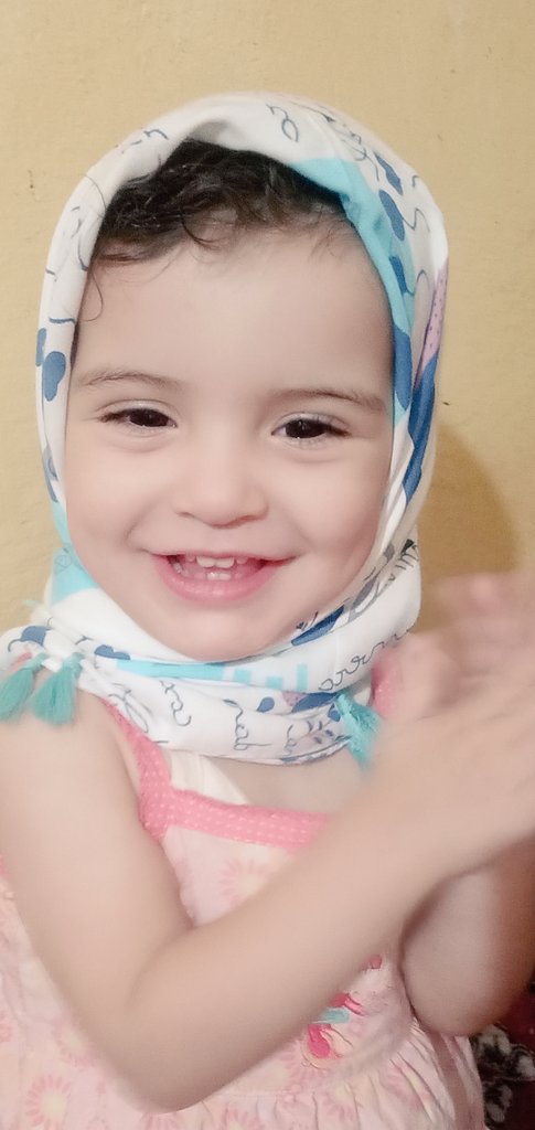 donia_draz's tweet photo. اول صوره ليا بالحجاب ممكن لاف 😂💙😍 https://t.co/KFF1mBv85q