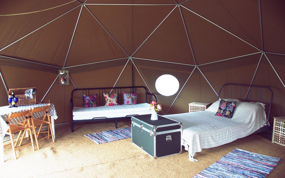 Glampsites's tweet photo. Whether your looking for a Mongolian #yurt in a meadow or a #safarilodge with a veranda perfect for eating alfresco - @somersetyurts  has something for every glamper! 😍😍BOOK NOW 👉 https://t.co/MZRRHKhmzm From £49pn #glamping https://t.co/Y5SP1jBAz4